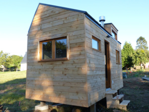 tiny house Bretagne,, mini maison en bois sur roues